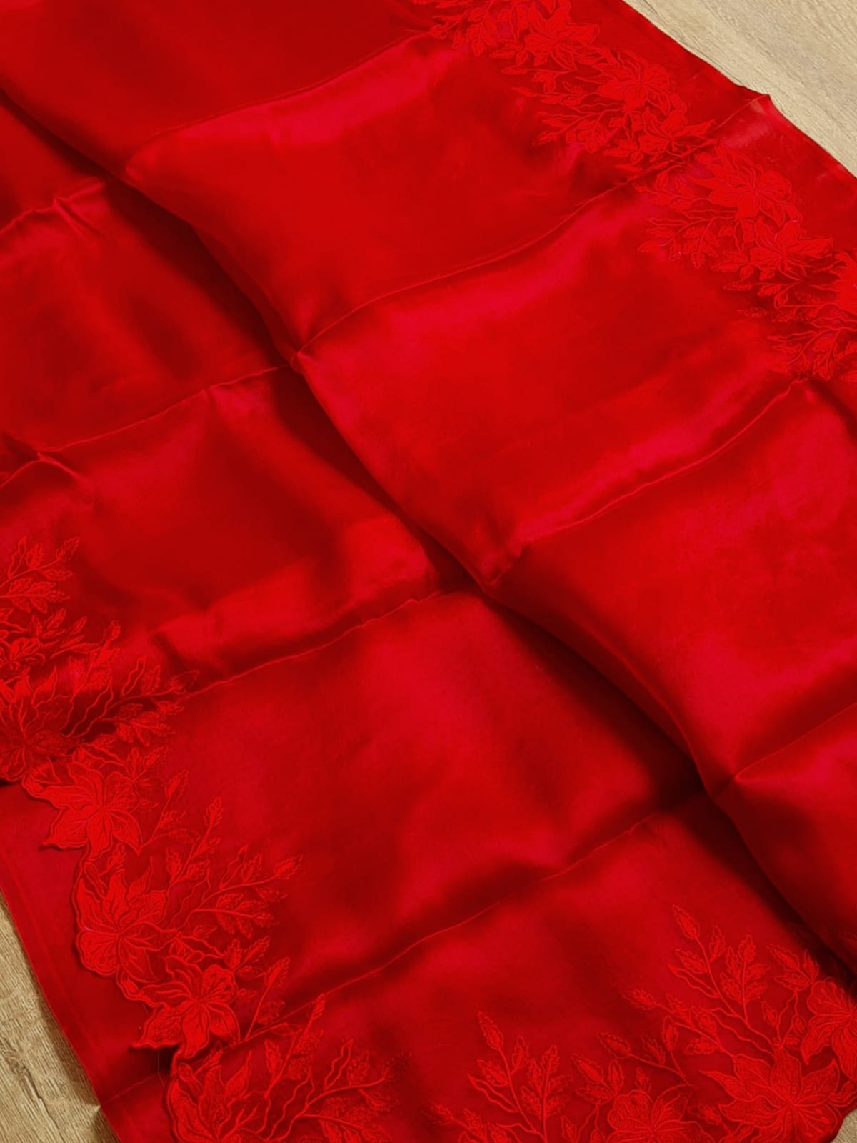 Scarlet Red Embriodery Cutwork Scallop Organza Silk Saree SS10987