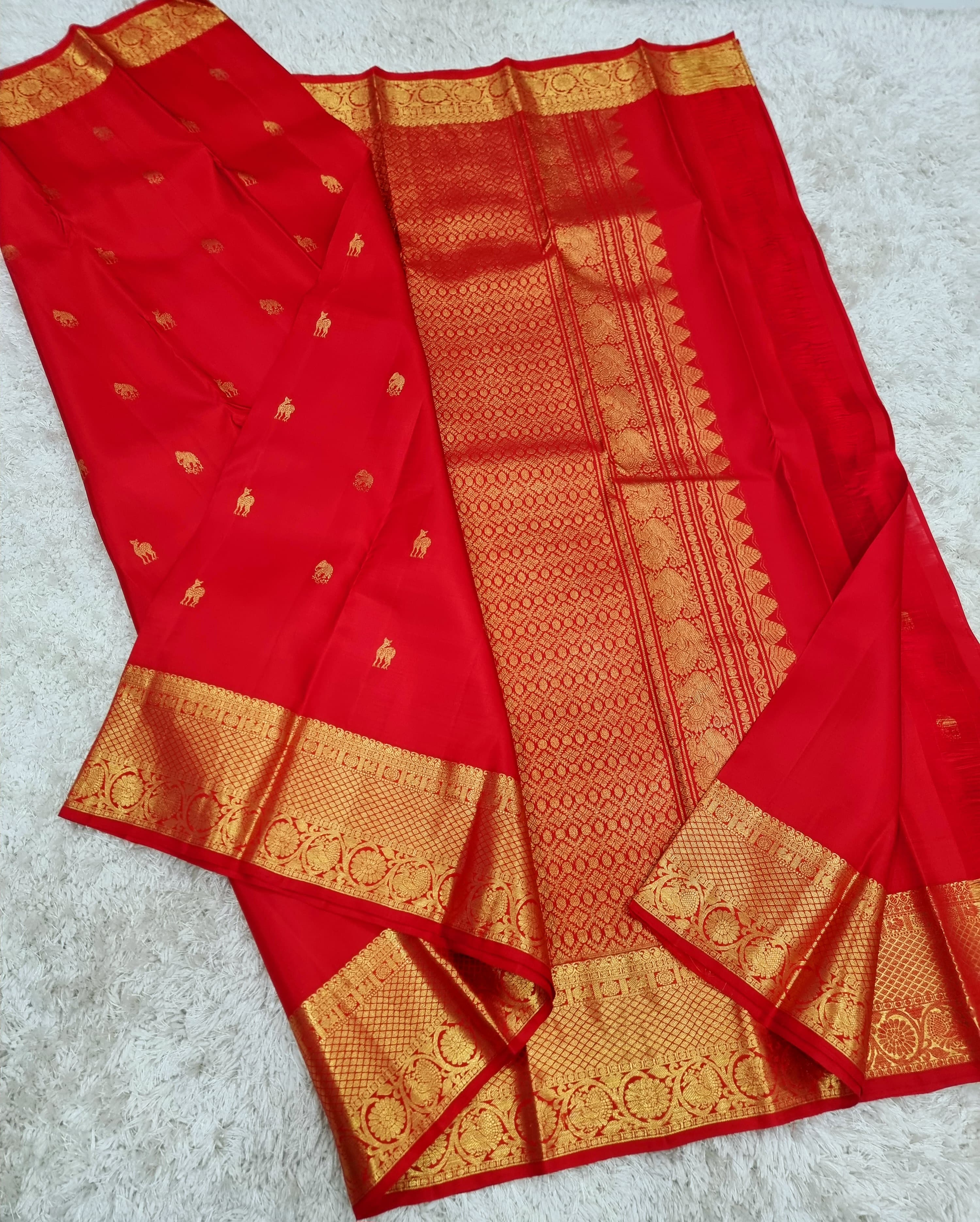 Classic Scarlet Red 1gm Zari Elegance Kanchipuram Handloom Silk Saree SS16366