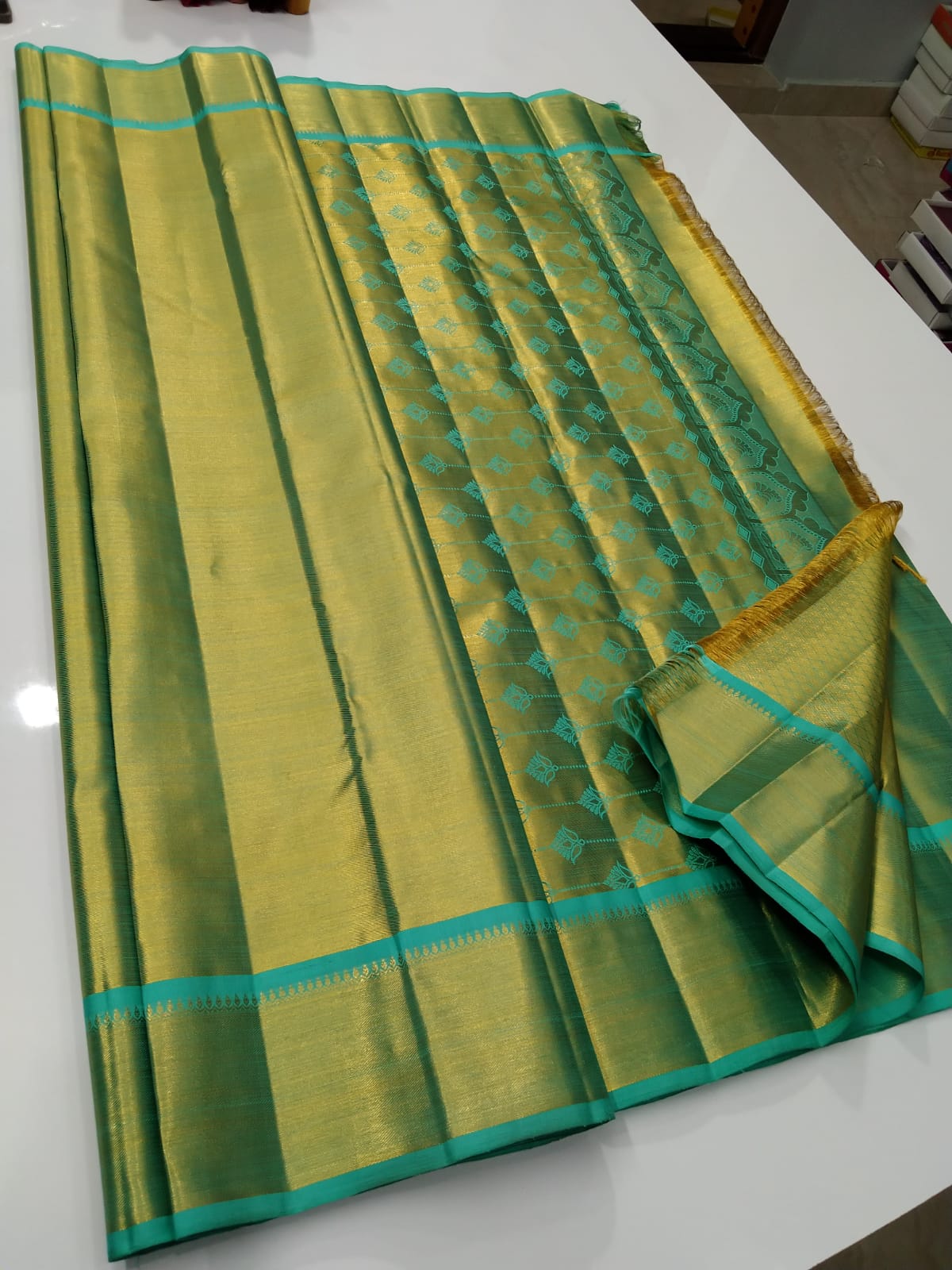 Classic Gold & Turquoise Green Bridal Elegance Kanchipuram Handloom Silk Saree SS16447