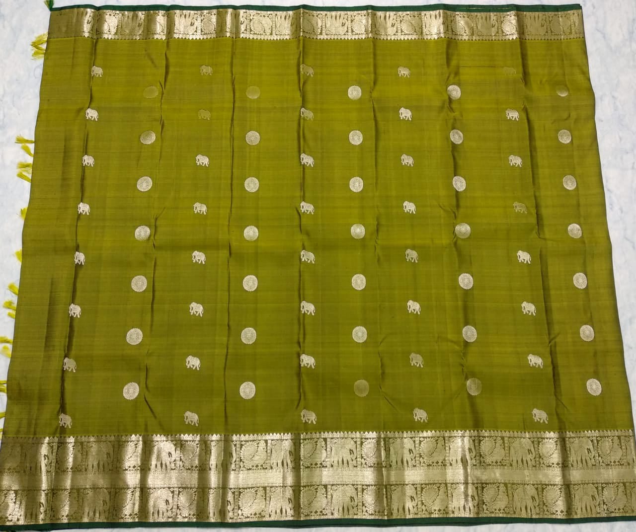 Classic Olive Green 2gm Zari Elegance Kanchipuram Handloom Silk Saree SS16466