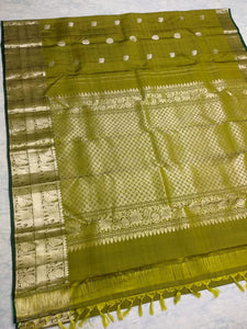 Classic Olive Green 2gm Zari Elegance Kanchipuram Handloom Silk Saree SS16466
