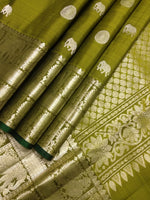 Load image into Gallery viewer, Classic Olive Green 2gm Zari Elegance Kanchipuram Handloom Silk Saree SS16466
