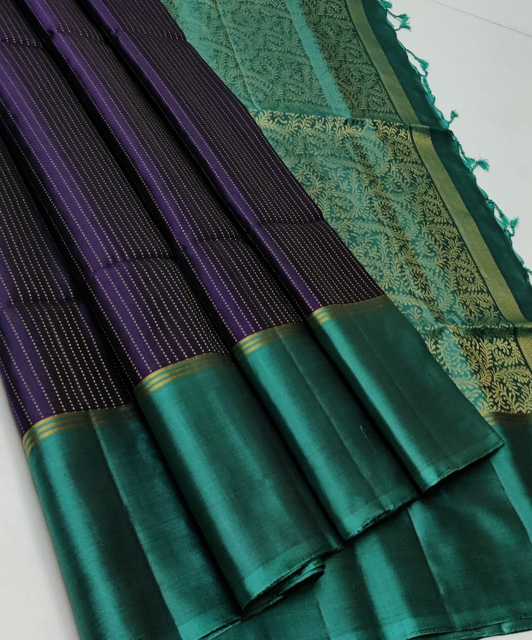 Violet & Teal Green Double Warp Elegance Kanchipuram Handloom Soft Silk Saree SS17041