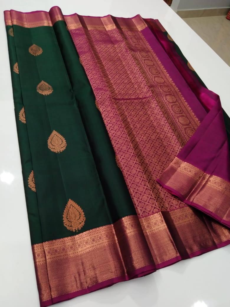 Bottle Green & Wine Red Elegance Kanchipuram Handloom Silk Saree SS17105