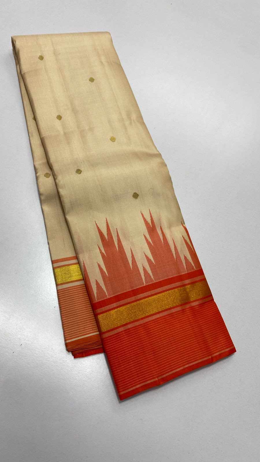 Classic Golden Cream & Aerospace Orange Korvai Elegance Kanchipuram Handloom Silk Saree SS17114