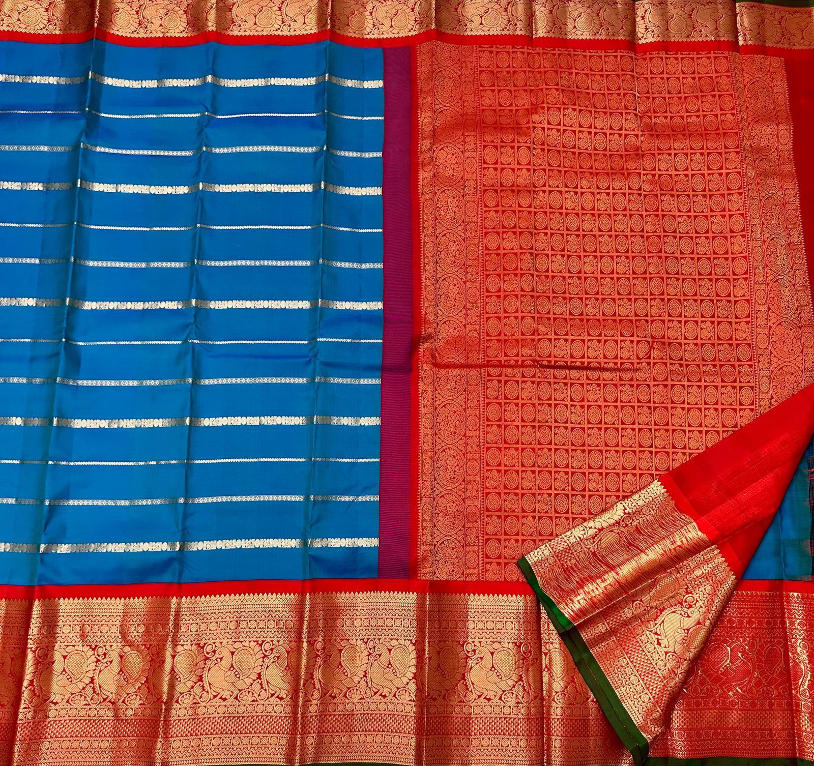Shaded Sapphire Blue & Crimson Red 1gm Zari Elegance Kanchipuram Handloom Silk Saree SS17134
