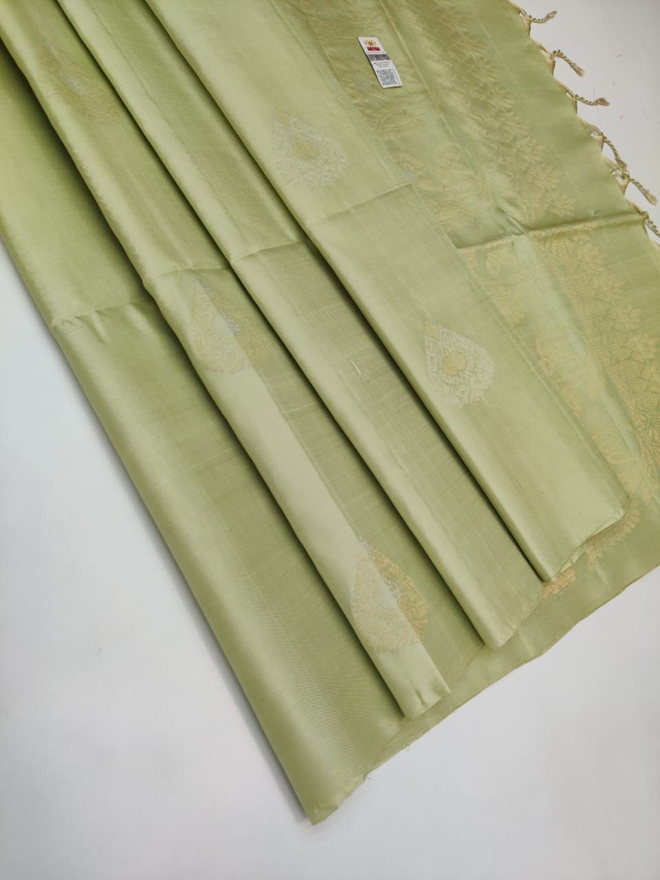 Fern Green Sorbet Double Warp Elegance Kanchipuram Handloom Soft Silk Saree SS17140