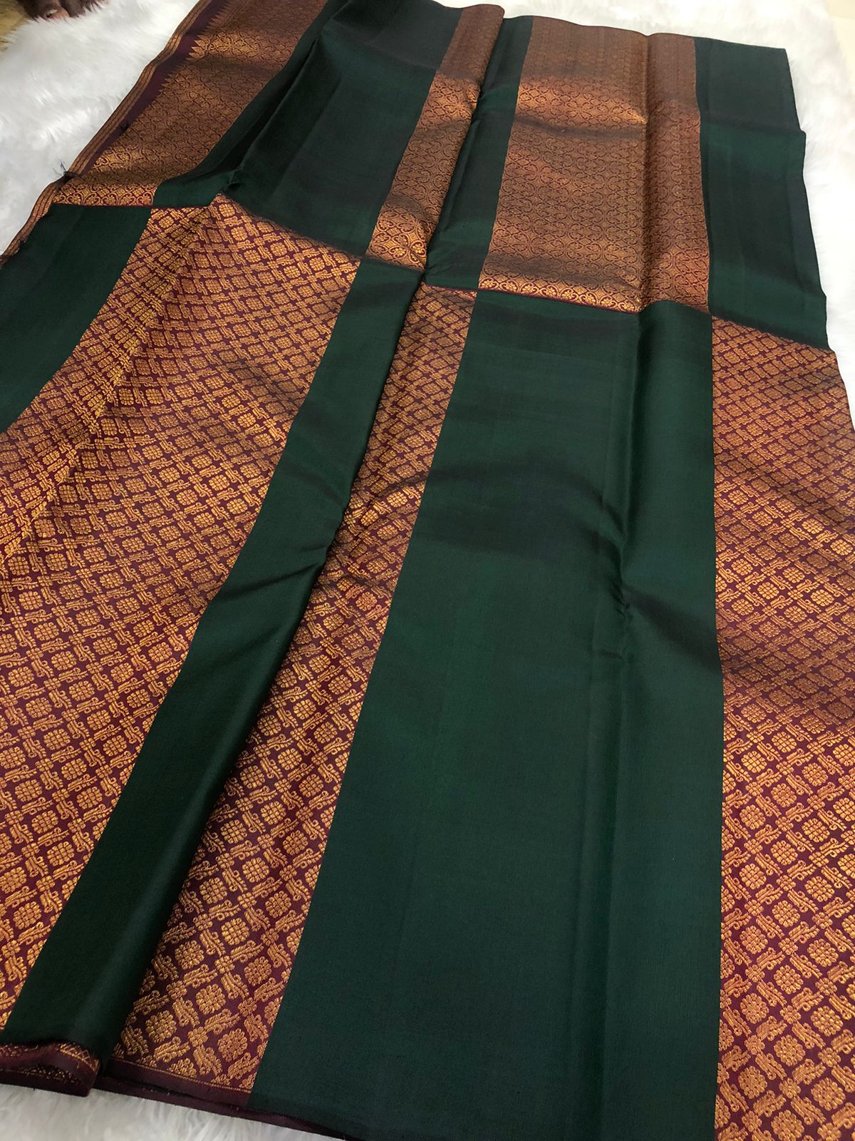 Classic Bottle Green & Barn Red Elegance Kanchipuram Handloom Silk Saree SS17327