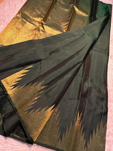 Classic Dark Pine Green Temple Border Elegance Kanchipuram Handloom Silk Saree SS17488