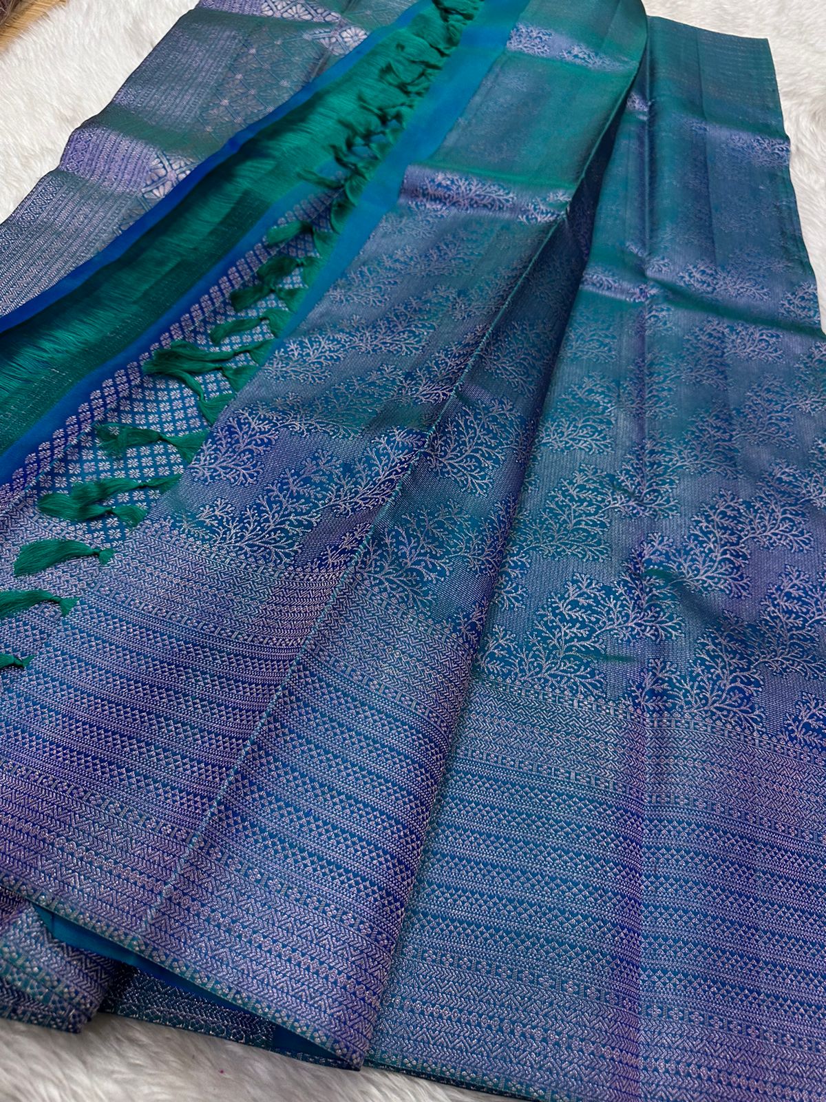 Peacock Blue Dual Toned 2gm Zari Bridal Elegance Kanchipuram Handloom Silk Saree SS17583