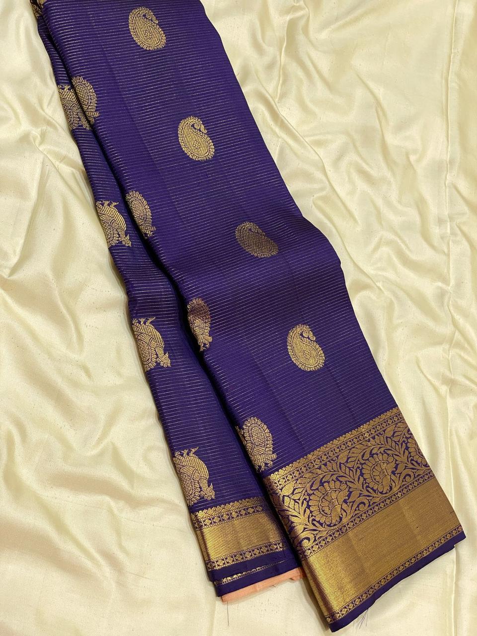 Classic Navy Blue & Bisque Beige 2gm Zari Vaira Oosi Elegance Kanchipuram Handloom Silk Saree SS24615