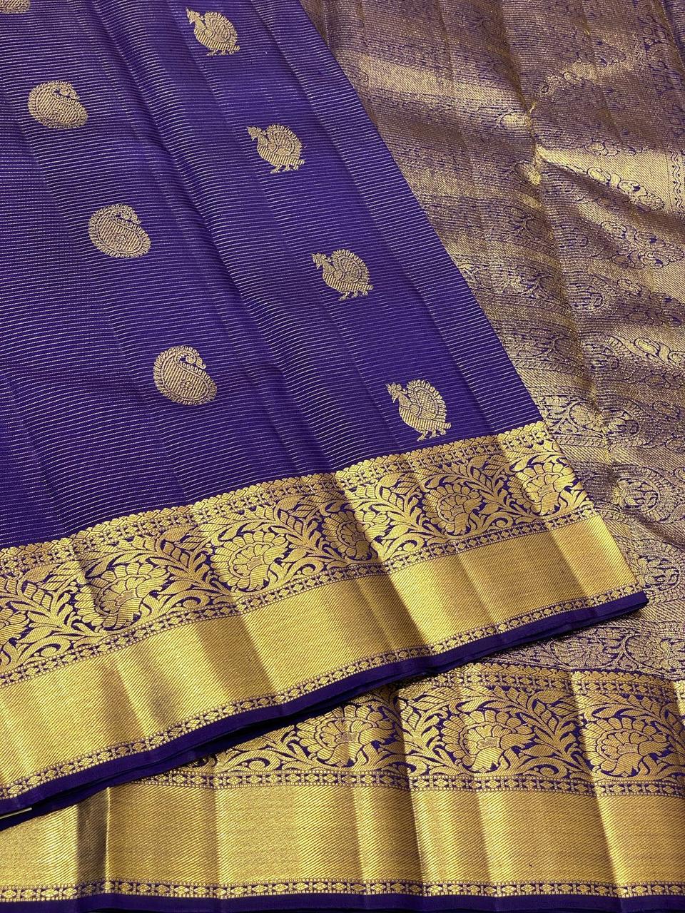 Classic Navy Blue & Bisque Beige 2gm Zari Vaira Oosi Elegance Kanchipuram Handloom Silk Saree SS24615