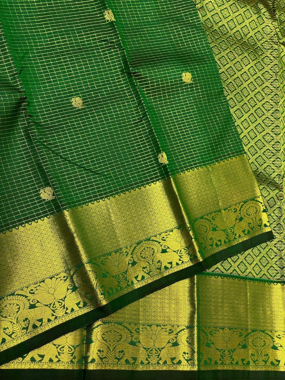 Classic Forest Green 2gm Zari Vaira Oosi Elegance Kanchipuram Handloom Silk Saree SS24614