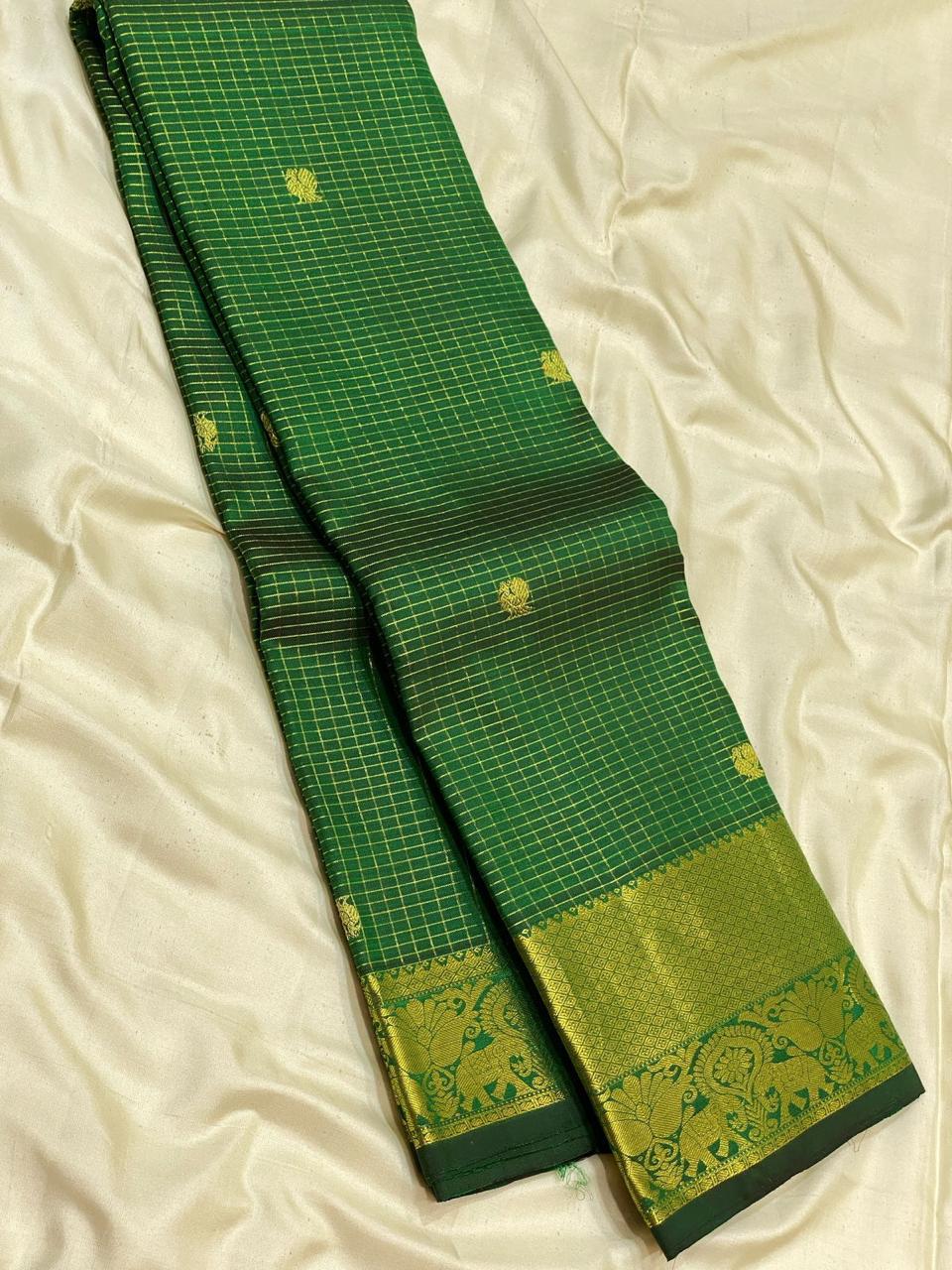 Classic Forest Green 2gm Zari Vaira Oosi Elegance Kanchipuram Handloom Silk Saree SS24614