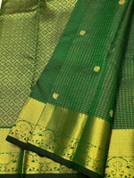 Load image into Gallery viewer, Classic Forest Green 2gm Zari Vaira Oosi Elegance Kanchipuram Handloom Silk Saree SS24614
