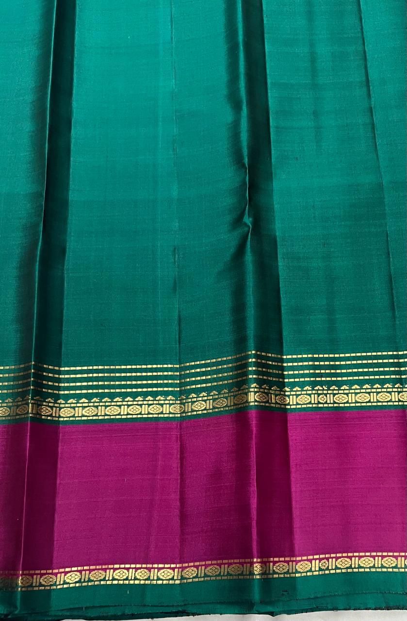 Pastel Cocoa Brown & Timber Green Elegance Kanchipuram Handloom Silk Saree SS24611