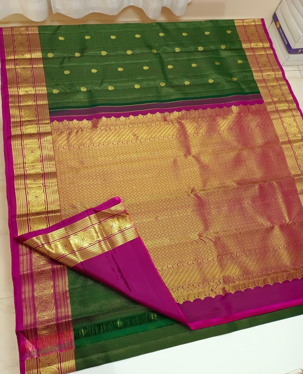 Classic Bottle Green & Magenta 2gm Zari Vaira Oosi Elegance Kanchipuram Handloom Silk Saree SS24596