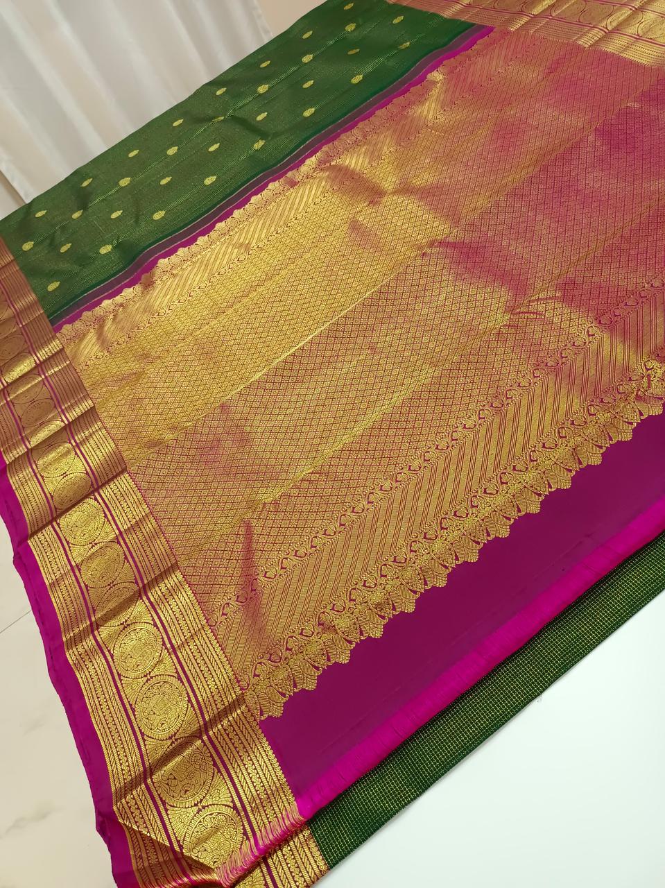 Classic Bottle Green & Magenta 2gm Zari Vaira Oosi Elegance Kanchipuram Handloom Silk Saree SS24596