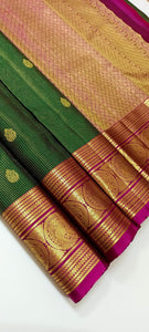 Classic Bottle Green & Magenta 2gm Zari Vaira Oosi Elegance Kanchipuram Handloom Silk Saree SS24596