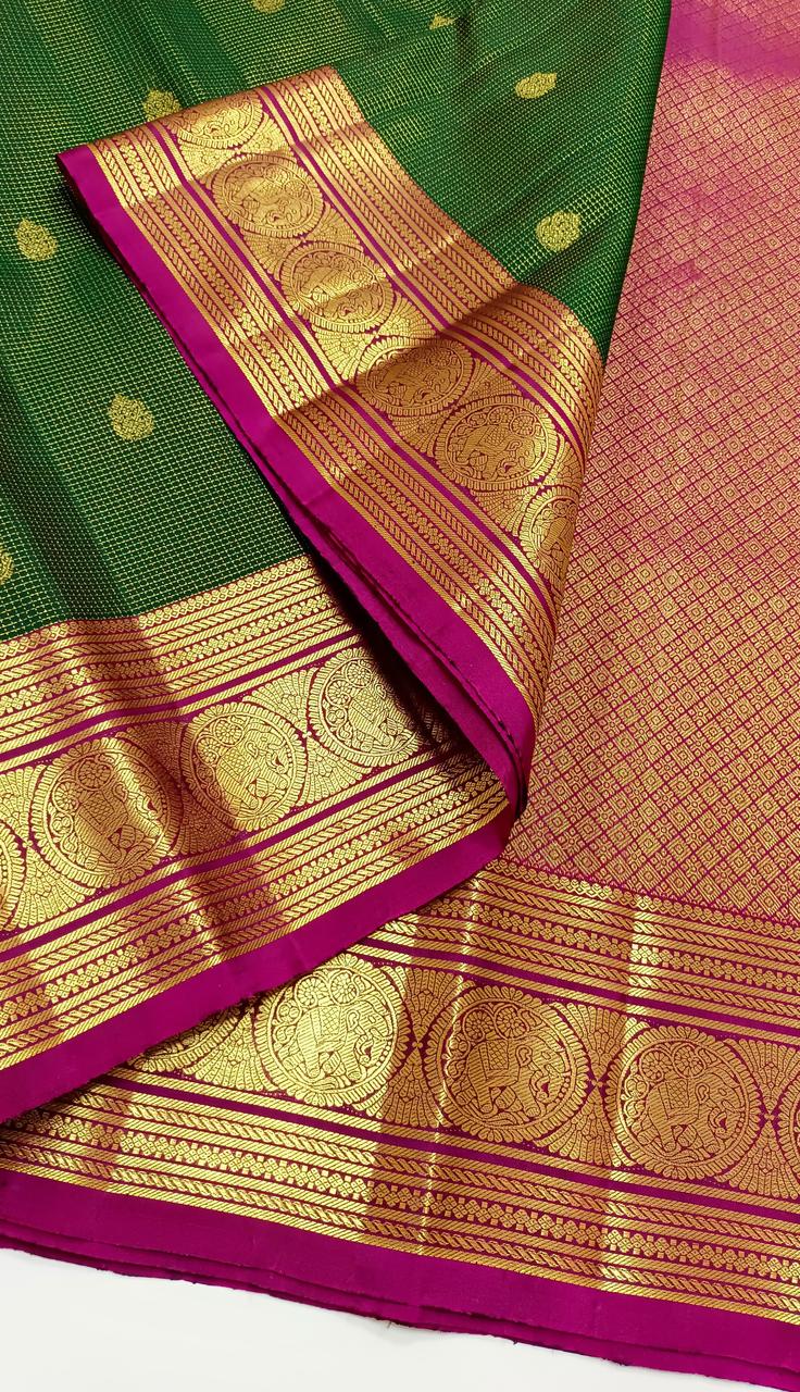 Classic Bottle Green & Magenta 2gm Zari Vaira Oosi Elegance Kanchipuram Handloom Silk Saree SS24596