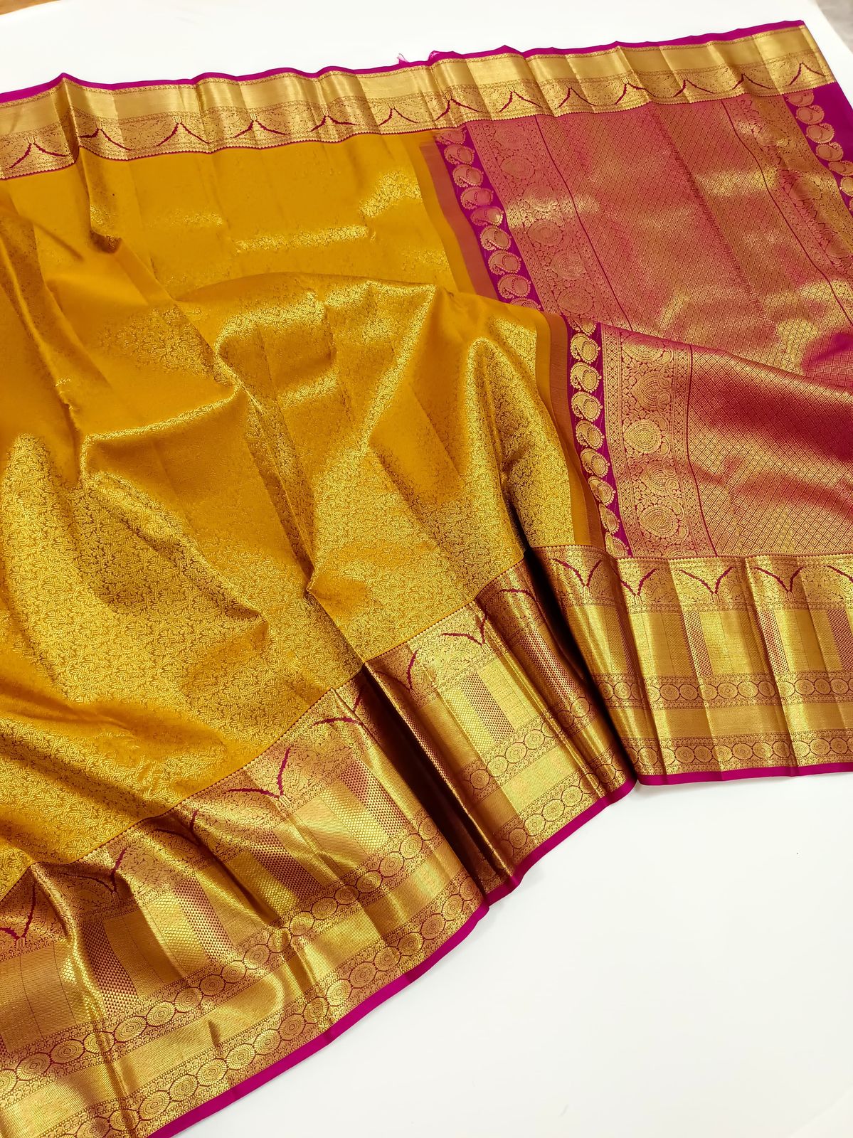 Classic Mustard Gold & Rani Pink 2gm Zari Bridal Elegance Kanchipuram Handloom Silk Saree SS24595