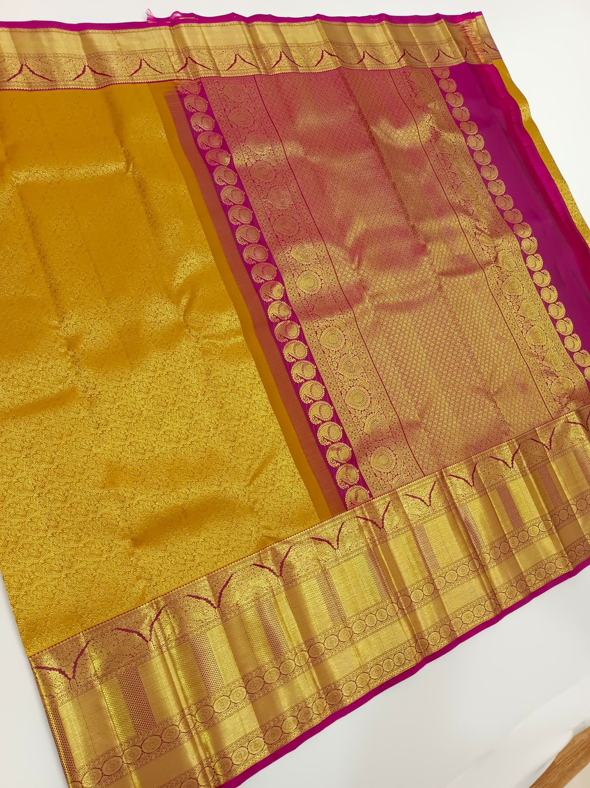 Classic Mustard Gold & Rani Pink 2gm Zari Bridal Elegance Kanchipuram Handloom Silk Saree SS24595