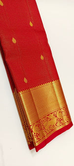 Load image into Gallery viewer, Classic Reddish Maroon 2gm Zari Bridal Elegance Kanchipuram Handloom Silk Saree SS24594
