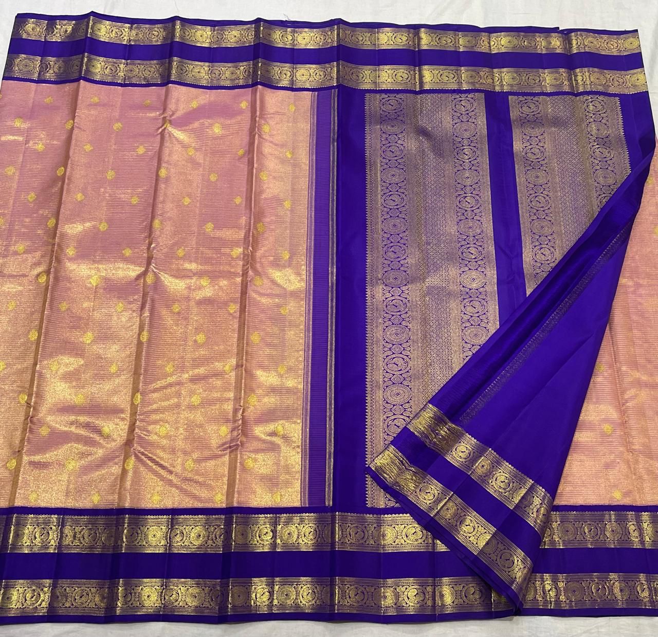 Classic Peachy Pink & Royal Blue 3gm Zari Elegance Kanchipuram Handloom Silk Saree SS24592