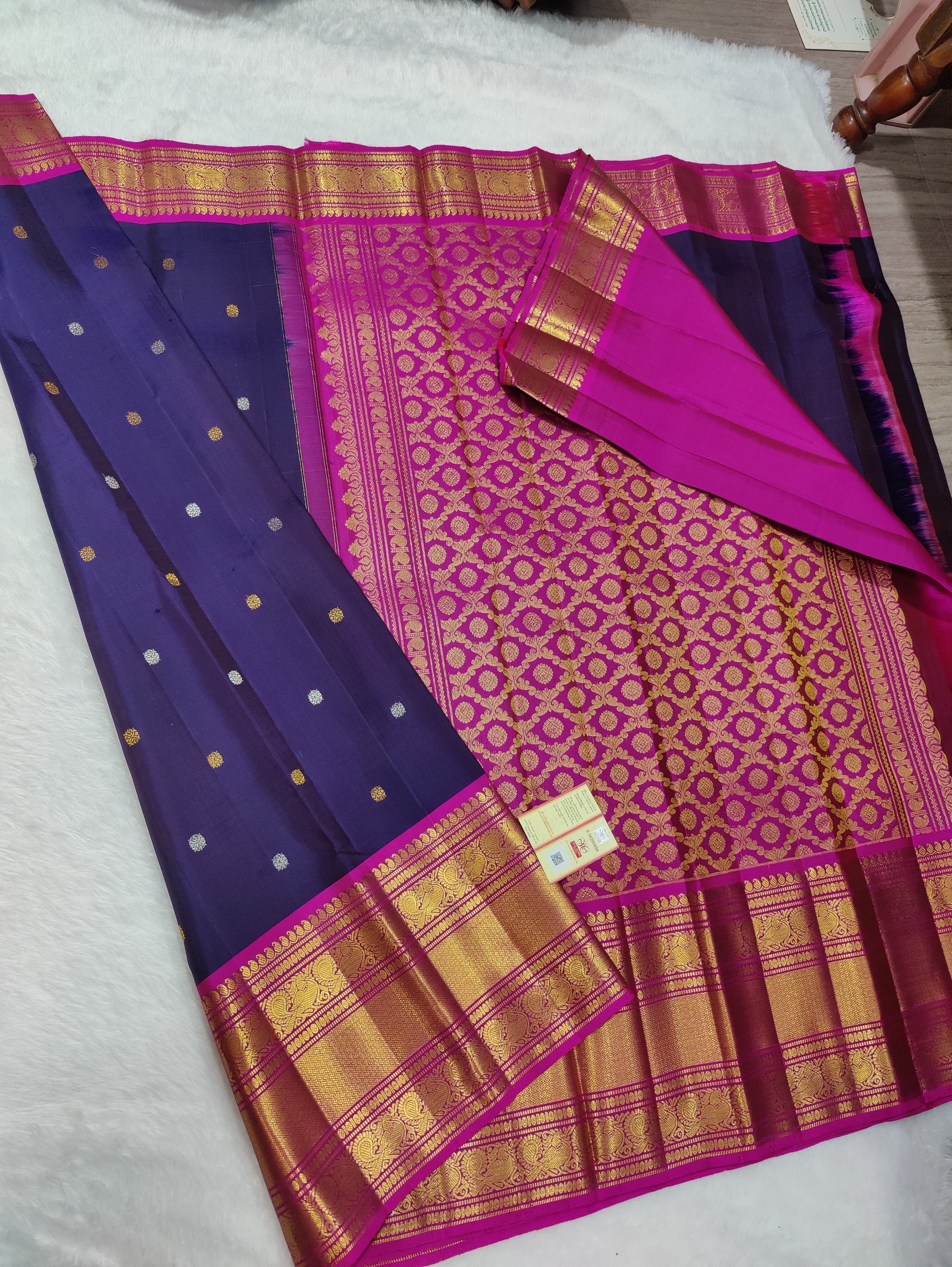 Classic Navy Blue & Deep Pink 1gm Zari Elegance Kanchipuram Handloom Silk Saree SS24618