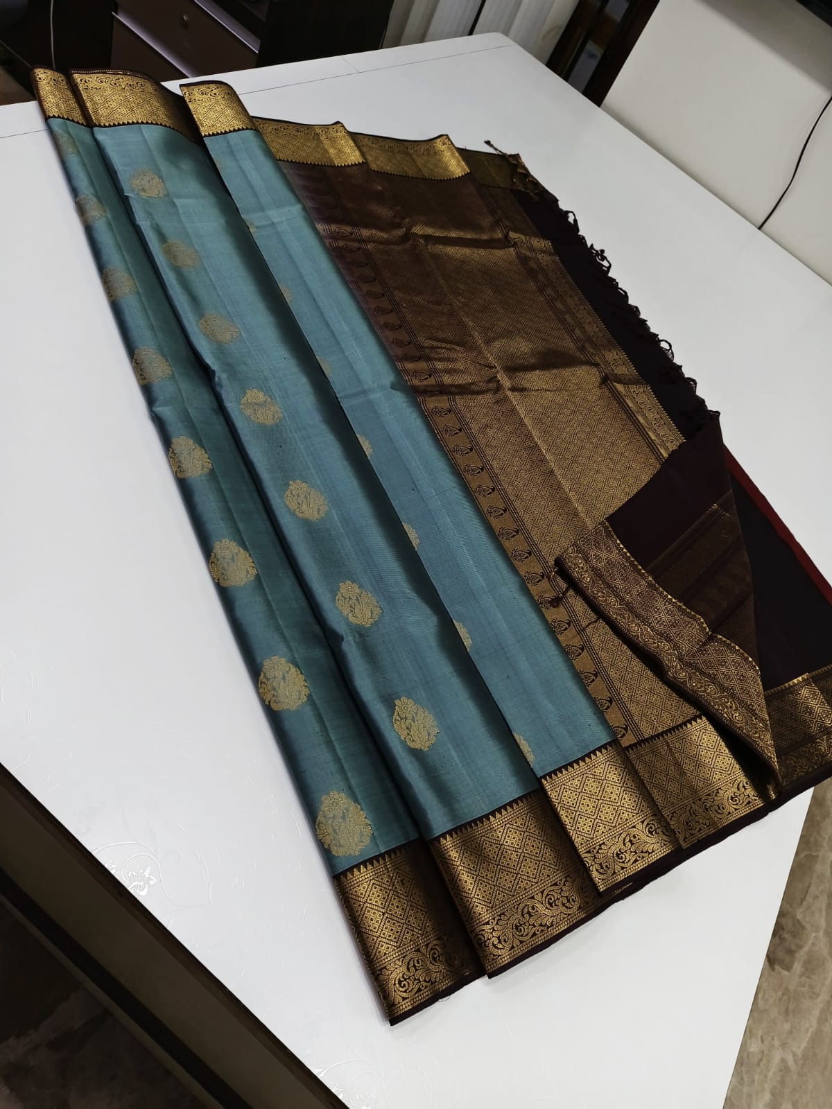 Classic Teal Grey & Carbon Black Elegance Kanchipuram Handloom Silk Saree SS24622