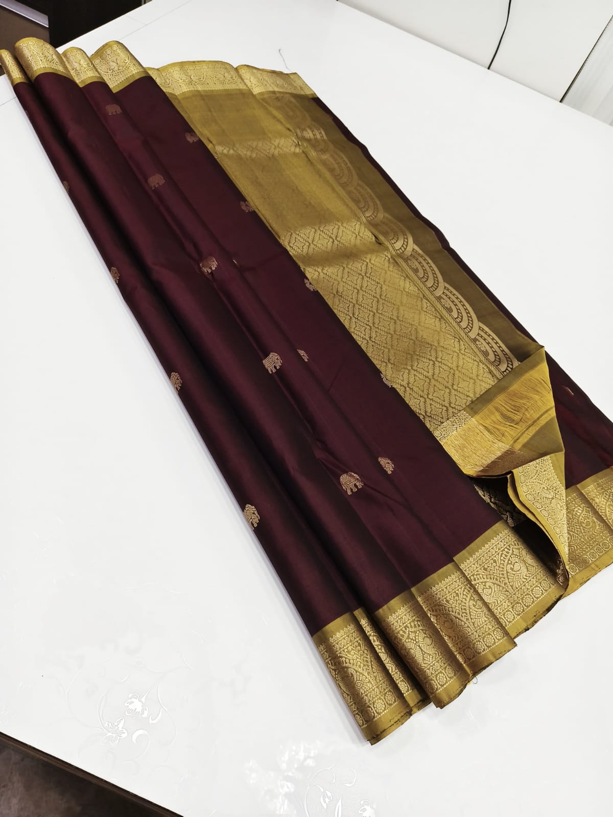 Classic Coffee Brown & Shimmer Gold Elegance Kanchipuram Handloom Silk Saree SS24625