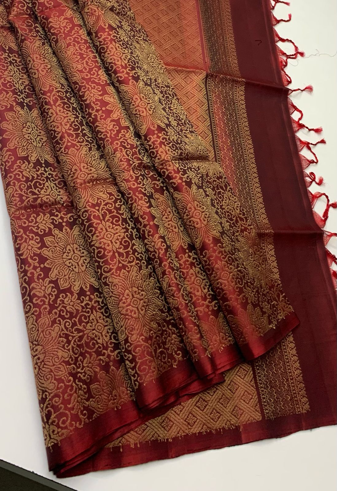 Classic Brownish Red Elegance Handloom Soft Silk Saree SS24643