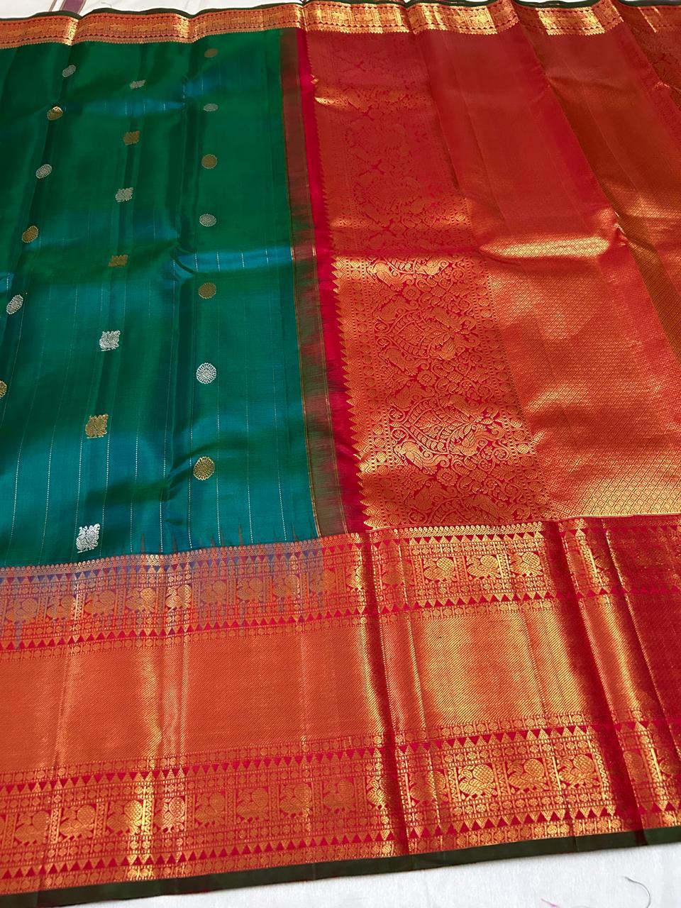 Classic Peacock Green & Red 2gm Zari Elegance Kanchipuram Handloom Silk Saree SS24803