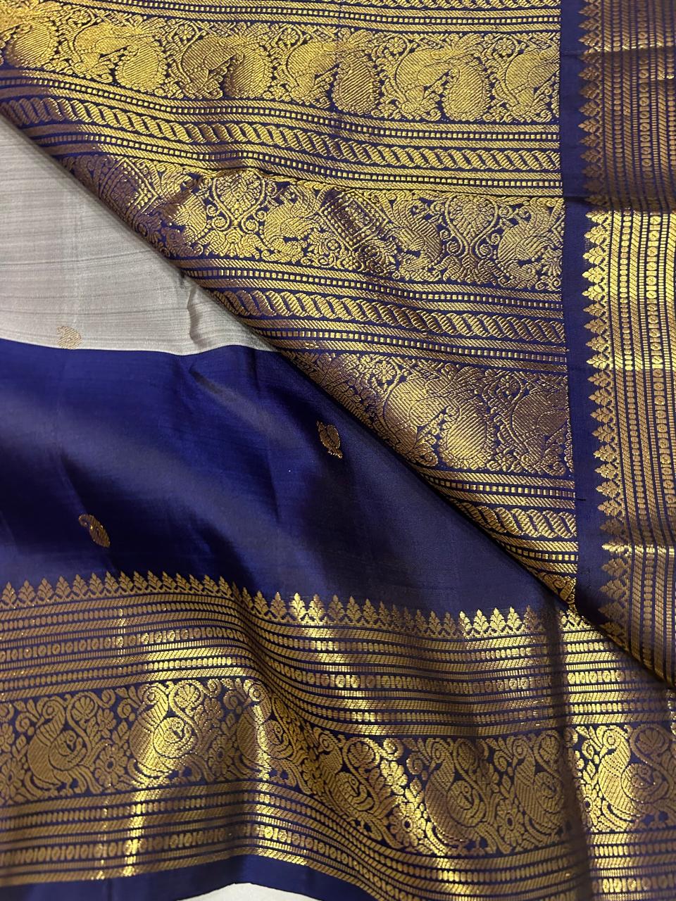 Classic Grey & Navy Blue 2gm Silver Zari Elegance Kanchipuram Handloom Silk Saree SS24799