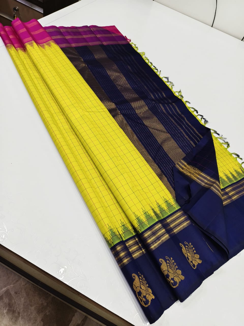 Classic Neon Yellow & Navy Blue 2gm Zari Elegance Kanchipuram Handloom Silk Saree SS24811