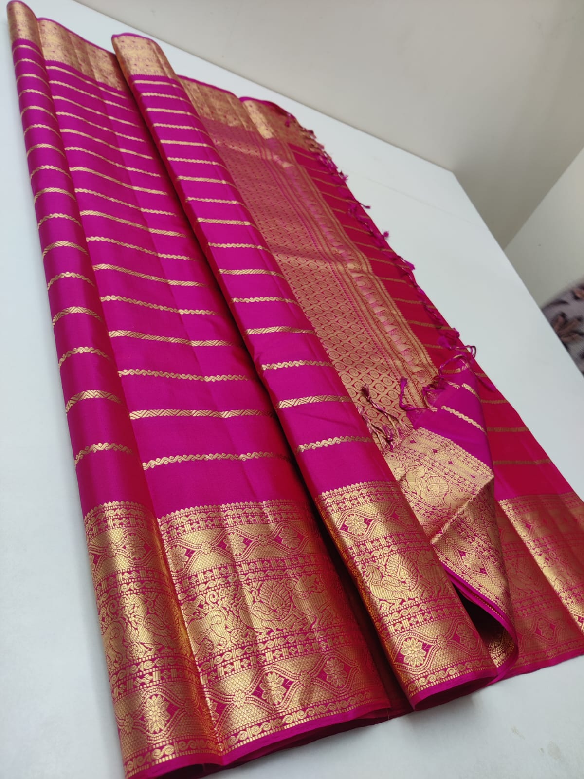 Classic Deep Pink Elegance Handloom Soft Silk Saree SS25484