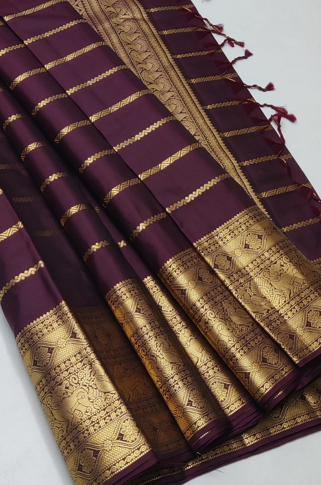 Classic Dark Chocolate Brown Elegance Handloom Soft Silk Saree SS25485