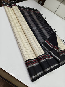 Classic Butter Cream & Carbon Black 2gm Zari Elegance Kanchipuram Handloom Silk Saree SS25478