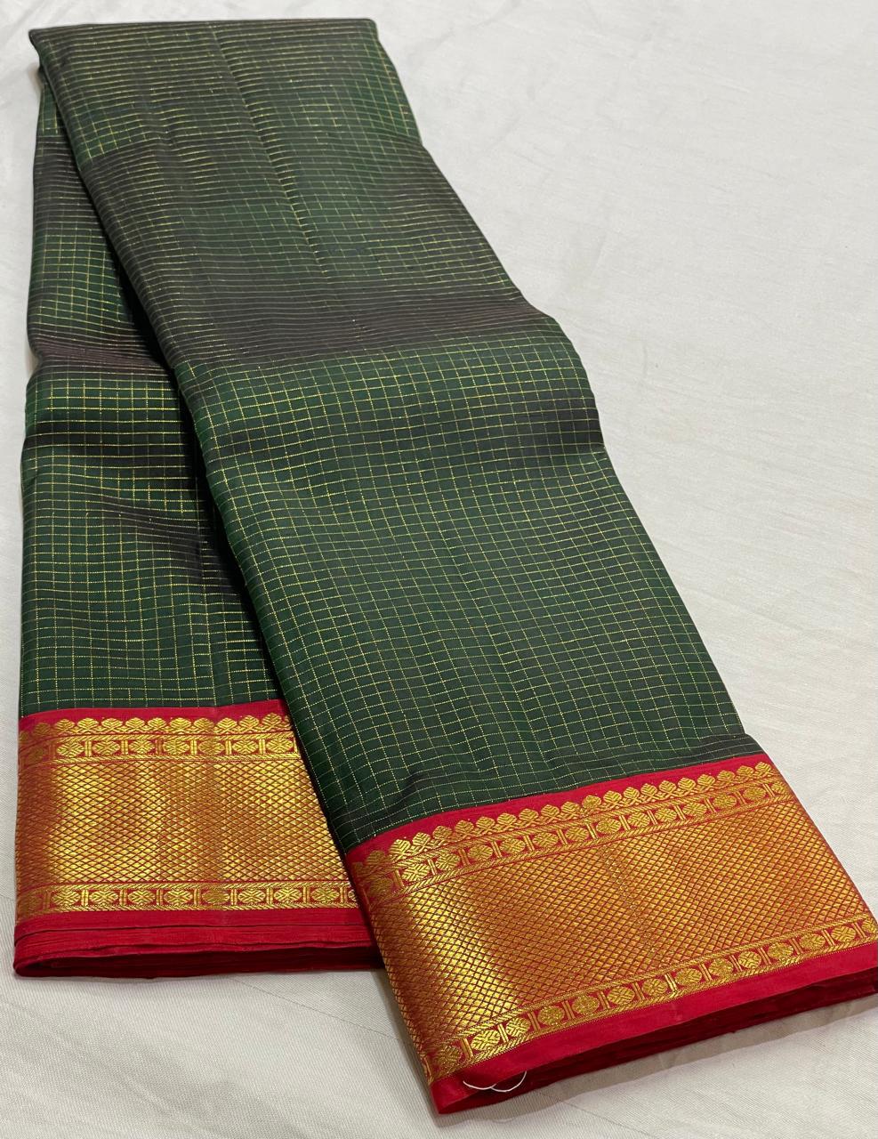 Classic Green & Red 2gm Zari Kanchipuram Handloom Silk Saree SS25514