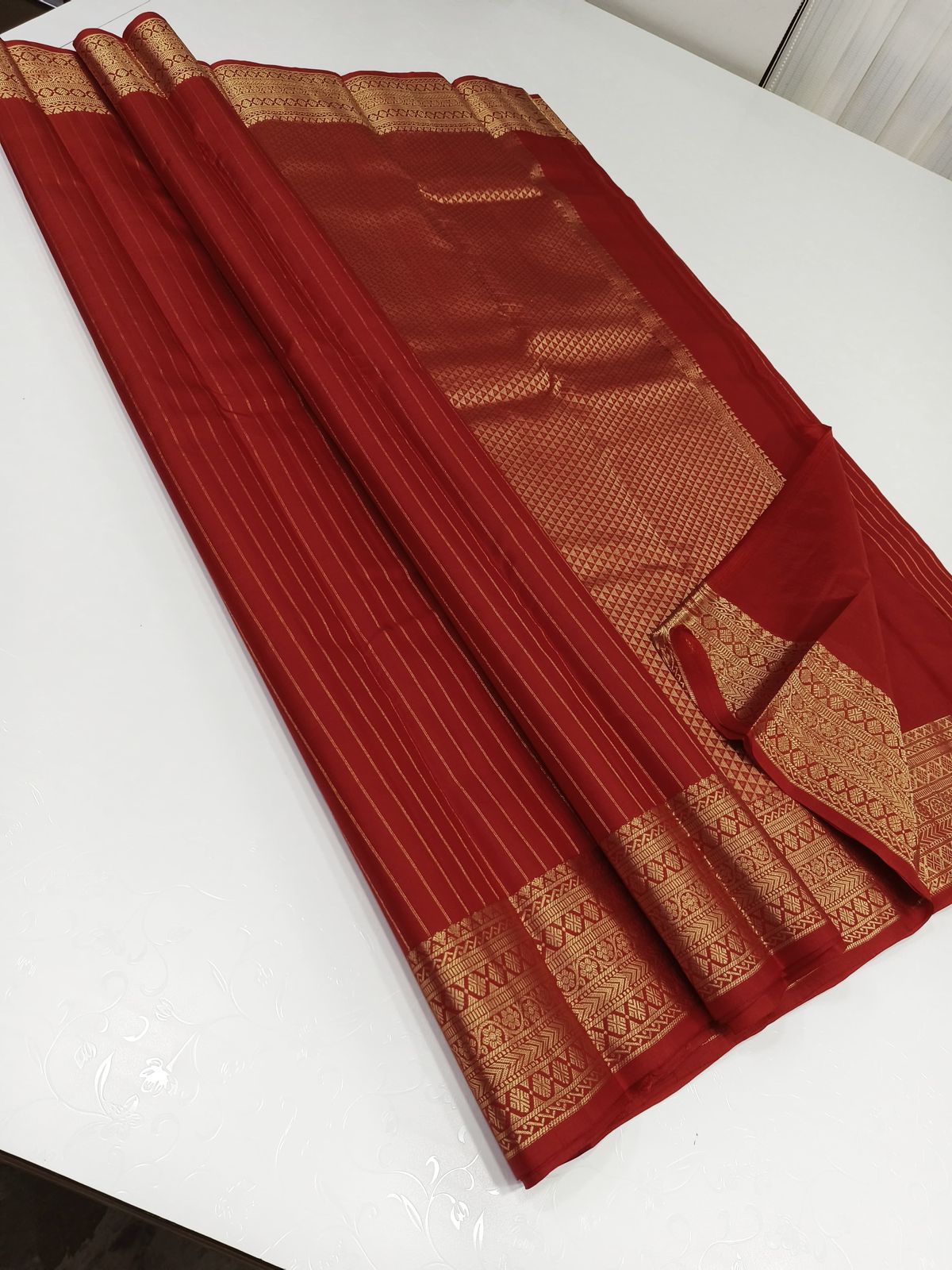 Classic Crimson Red Kanchipuram Handloom Silk Saree SS25508