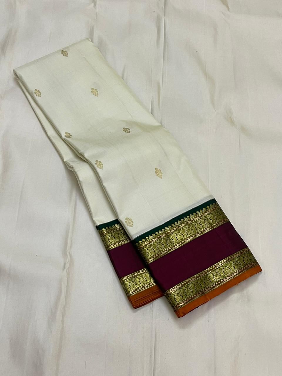 Classic White & Mahogany Red 1gm Zari Kanchipuram Handloom Silk Saree SS25855