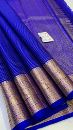 Load image into Gallery viewer, Classic Royal Blue Checks Jaquard Elegance Handloom Soft Silk Saree SS28036
