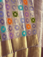 Load image into Gallery viewer, Classic Multi Lavender Bridal Elegance Kanchipuram Handloom Silk Saree SS28047
