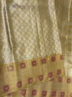 Load image into Gallery viewer, Classic Pearl Cream Bridal Elegance Kanchipuram Handloom Silk Saree SS28049
