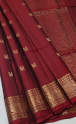 Load image into Gallery viewer, Classic Garnet Red Double Warp Elegance Handloom Soft Silk Saree SS28386

