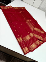 Load image into Gallery viewer, Classic Crimson Red 2gm Zari Elegance Kanchipuram Handloom Silk Saree SS28426
