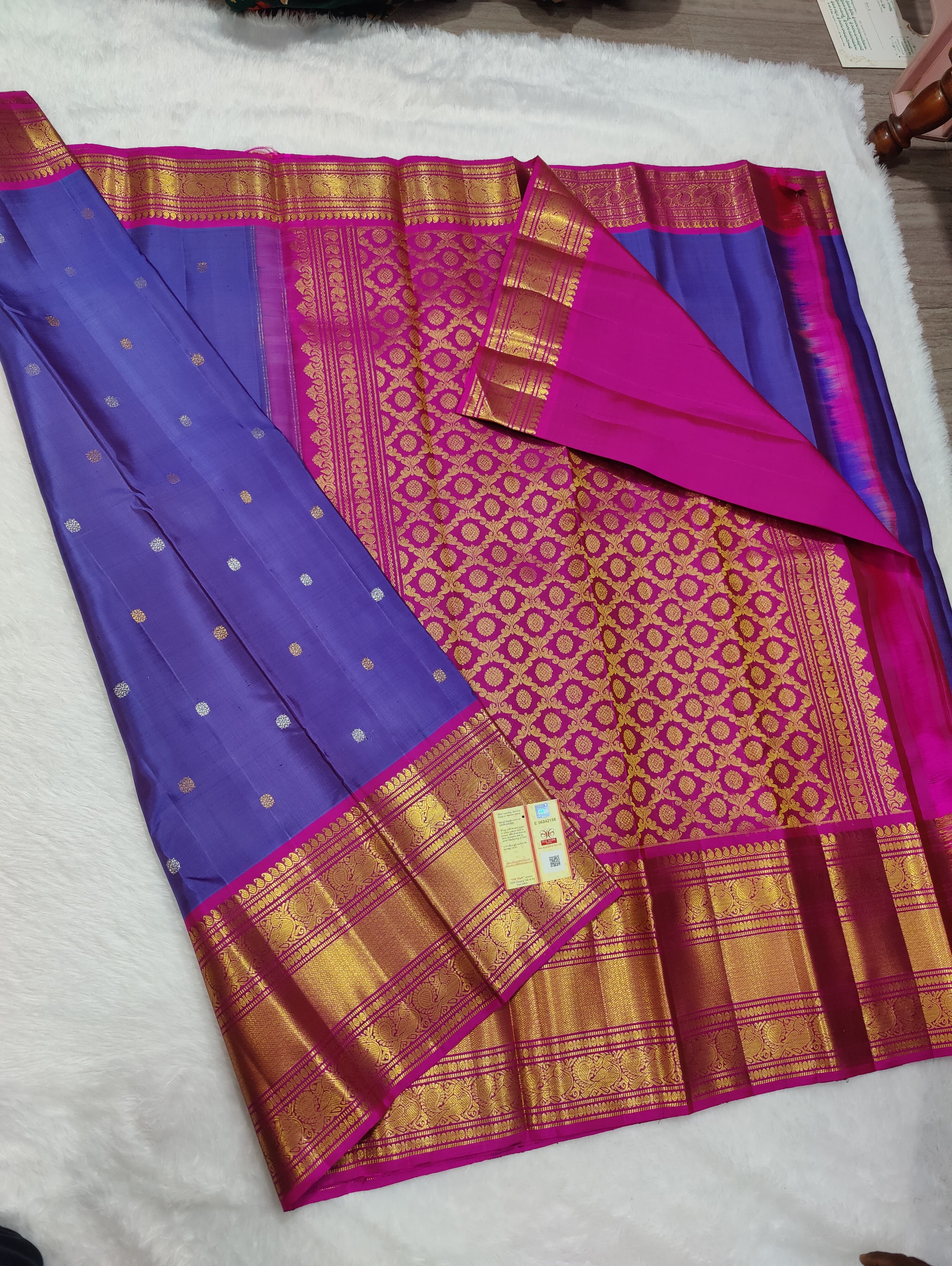 Classic Bluish Violet & Deep Pink 1gm Zari Elegance Kanchipuram Handloom Silk Saree SS24617