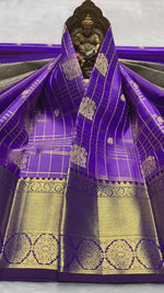 Load and play video in Gallery viewer, Classic Vadamalli Violet 2gm Zari Bridal Elegance Kanchipuram Handloom Silk Saree SS27504
