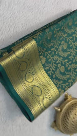 Load and play video in Gallery viewer, Classic Emerald Green Brocade Elegance Mysore Silk Saree SS23902
