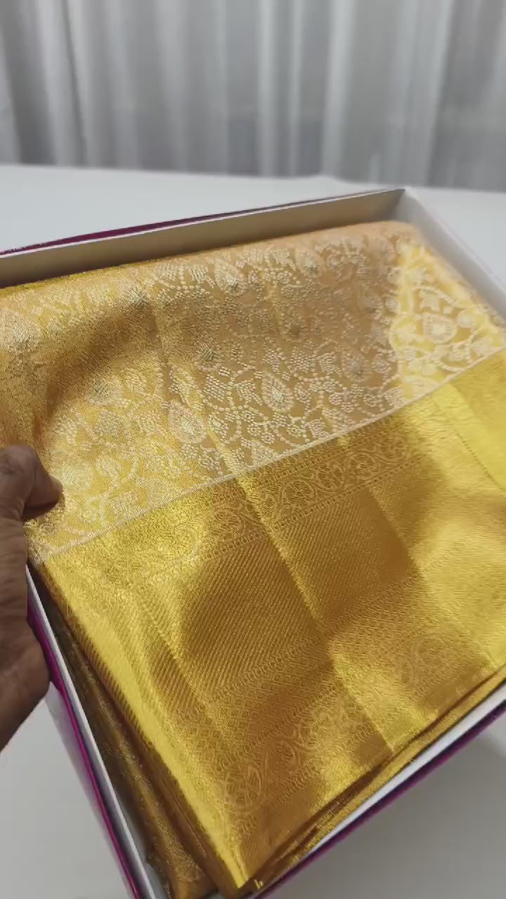 Classic Gold 1point5gm Zari Bridal Elegance Kanchipuram Handloom Silk Saree SS23787